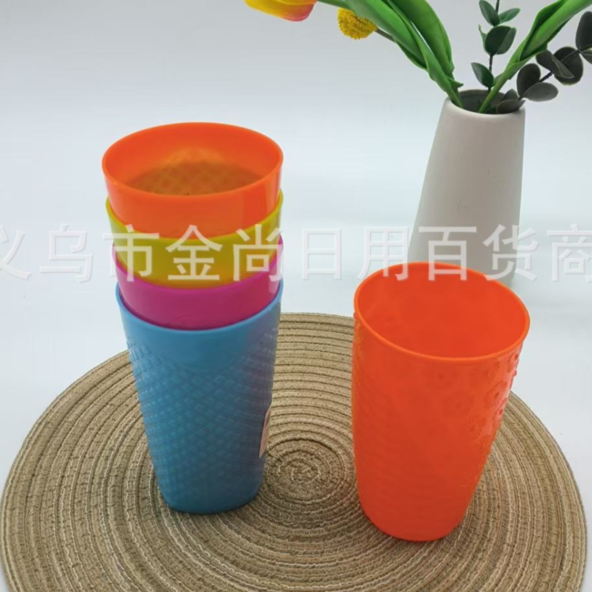 水杯/塑料/塑料水杯/塑料杯/保温杯白底实物图