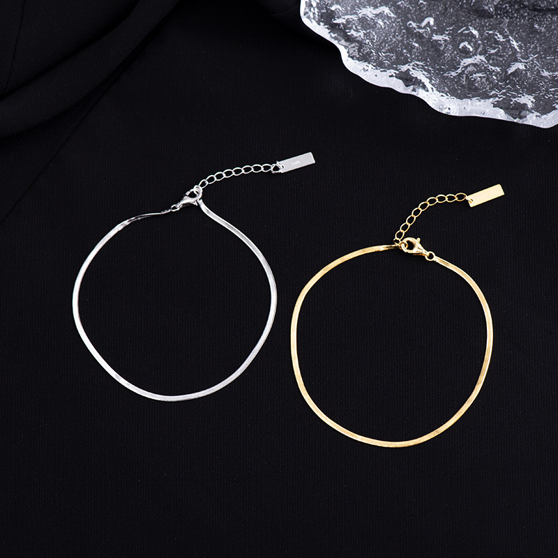S925 sterling silver smooth snake bone ankle chain women's new ins light luxury, versatile and niche design high-end foot chain and foot accessory details Picture