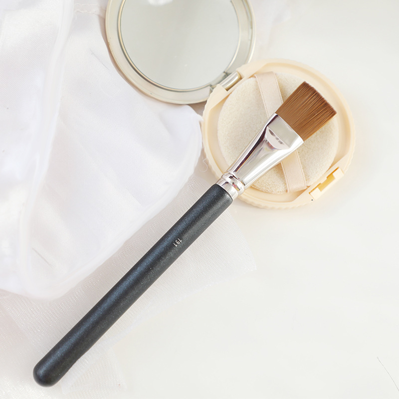 191 Flat Head Mask Brush Foundation Brush Bb Cream Brush Cangzhou Novice Base Makeup Makeup Brush Do Not Eat Powder Specification drawing