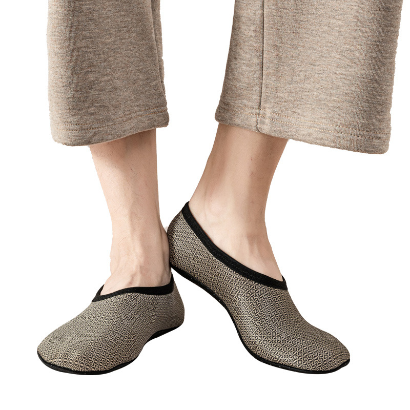 地板袜/儿童秋冬袜子/防滑袜鞋/保健/瑜伽袜子白底实物图