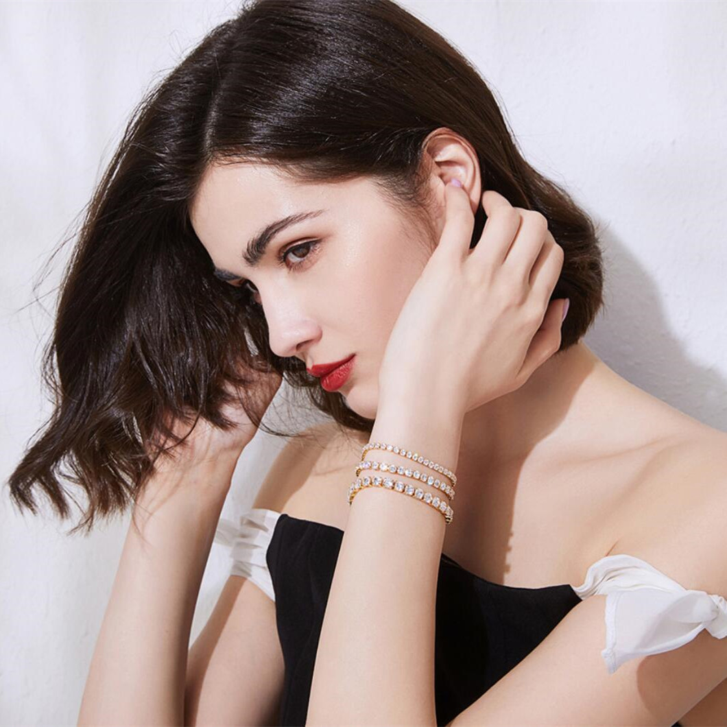 Ha Ha Zircon bracelet, zircon ankle bracelet, simple bracelet gift, live-streaming supply, hiphop trendy brand accessories Application Scenario