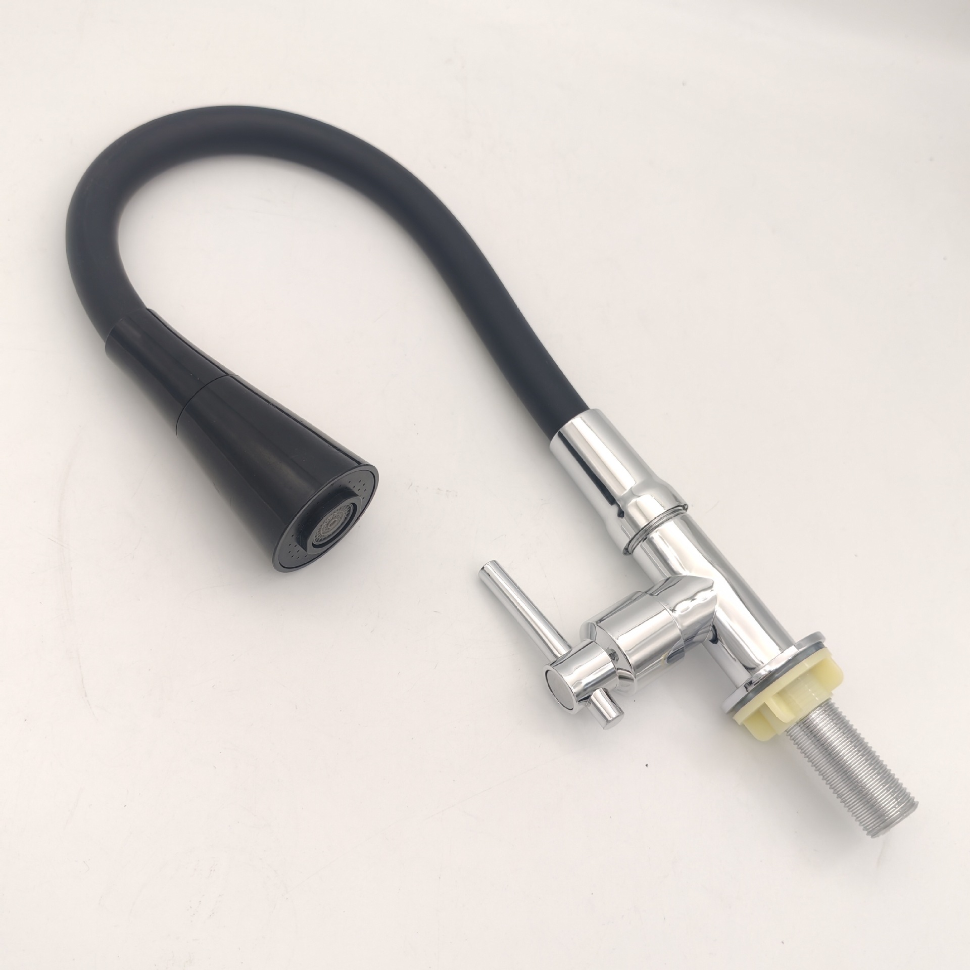 厨用龙头实物图