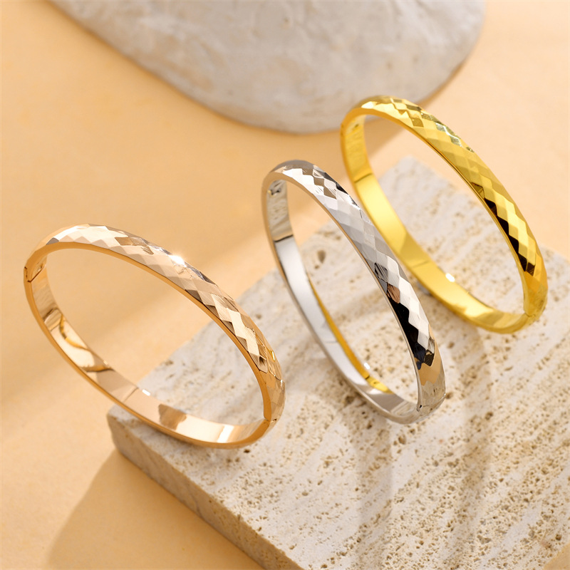 Europe And The United States Cross-Border Gold Titanium Steel Bracelet Does Not Fade Zircon Diamond Niche Design Simple Luxury Bracelet Application Scenario