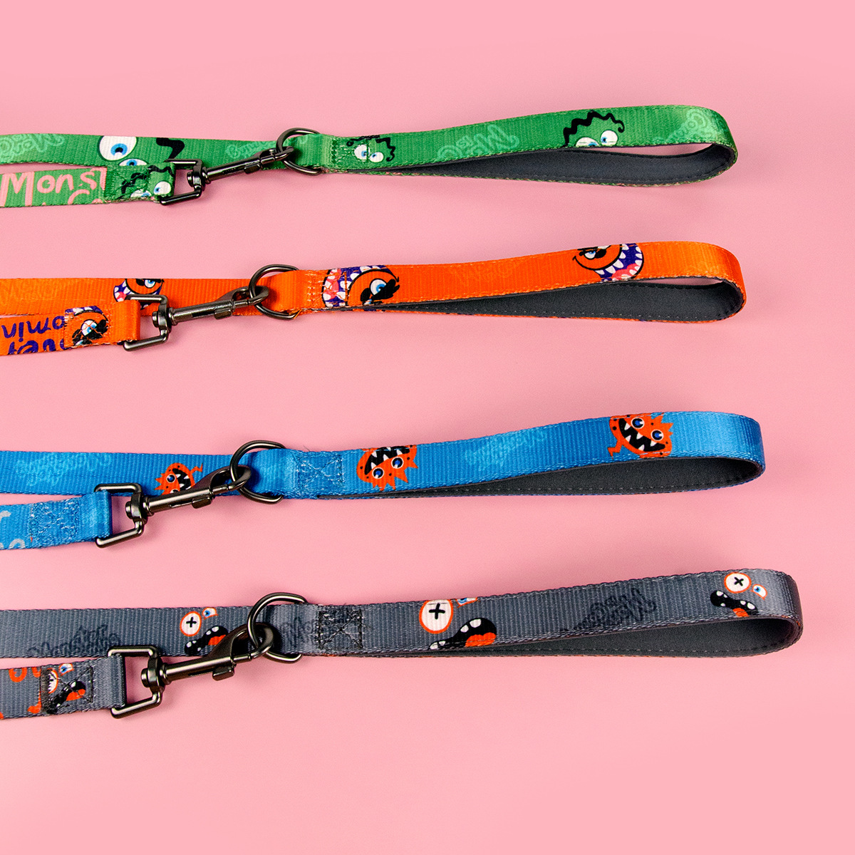 Cross-border monster arrives at the factory for wholesale weaving of new pet fashion and versatile leashes with soft pad handle prints details Picture
