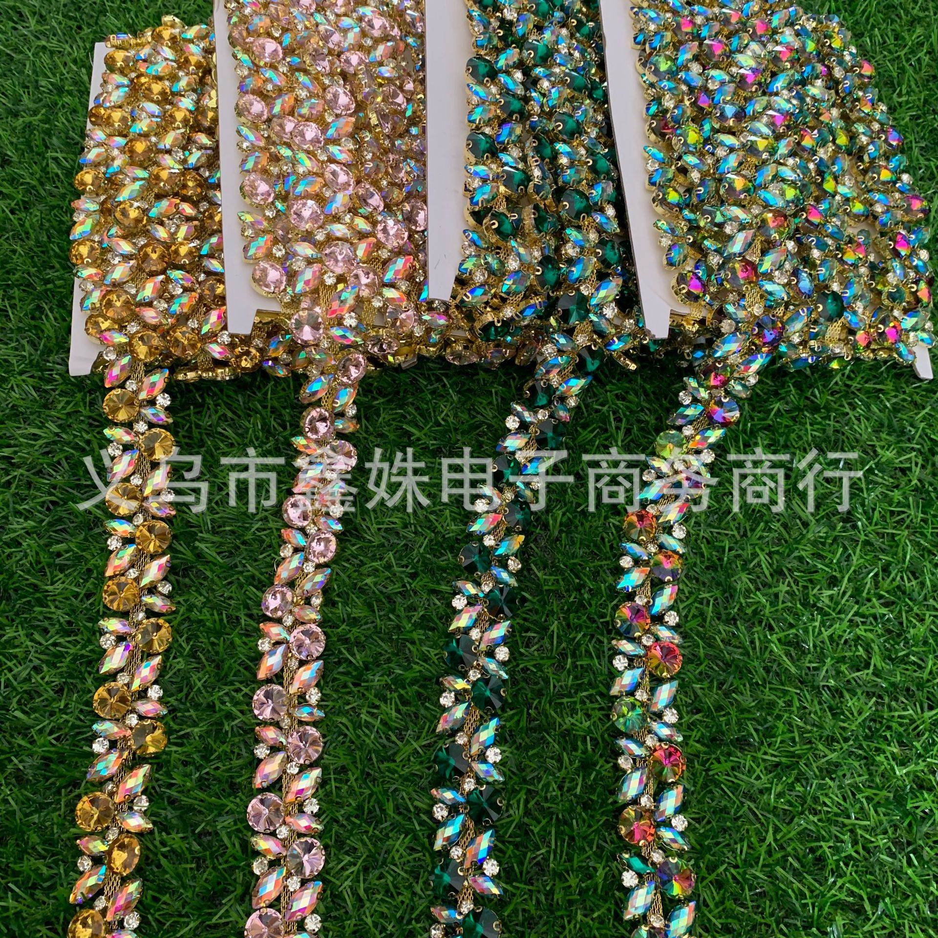 Welding water diamond chain clothing accessories, inlaid resin glass chain wedding dress waist chain design and production, bag decoration