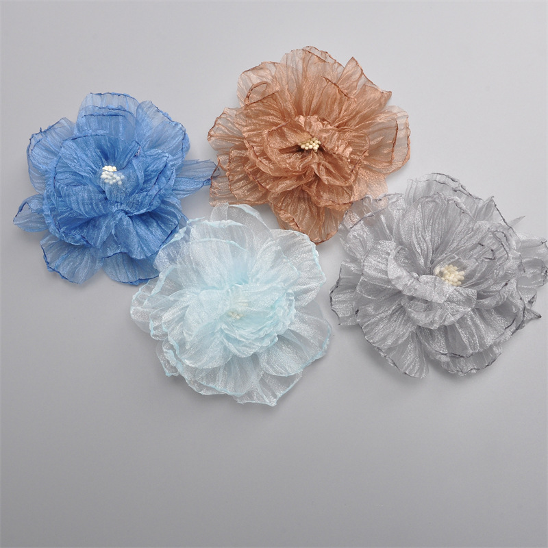 烧边花朵服装产品图