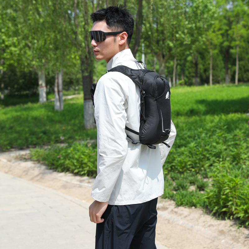 Cross-border new products: cycling sports water bag, lightweight and breathable hiking backpack, men's and women's outdoor lightweight mountaineering bag Specification image
