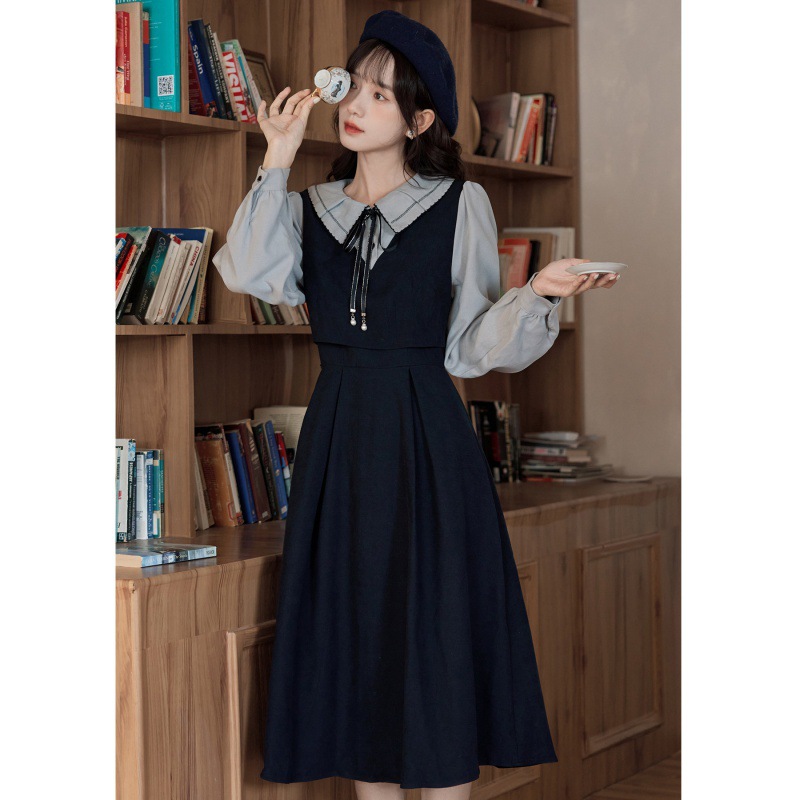 The 2024 autumn new French retro style, gentle, waist-cinching and slimming faux two-piece dress HUA9022 Application Scenario
