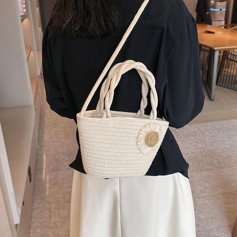 Country-style hand-woven bag, eco-friendly handbag, flower-patterned commuting single-shoulder bag, solid-color storage bag, vacation crossbody bag details Picture
