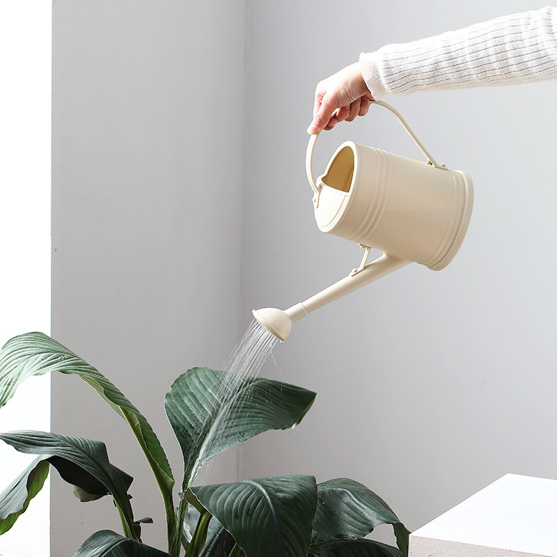 Watering pot, long-spout watering pot, watering water bottle, household large-capacity special water spraying wonder, plastic retro showerhead, watering bottle Application Scenario