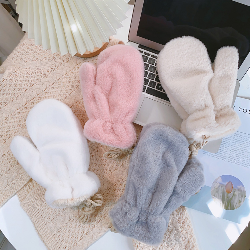 2022 New diy gloves for women, thickened with fleece, cute for cycling, warm and windproof, neckline with fingers, fleece Korean version Application Scenario