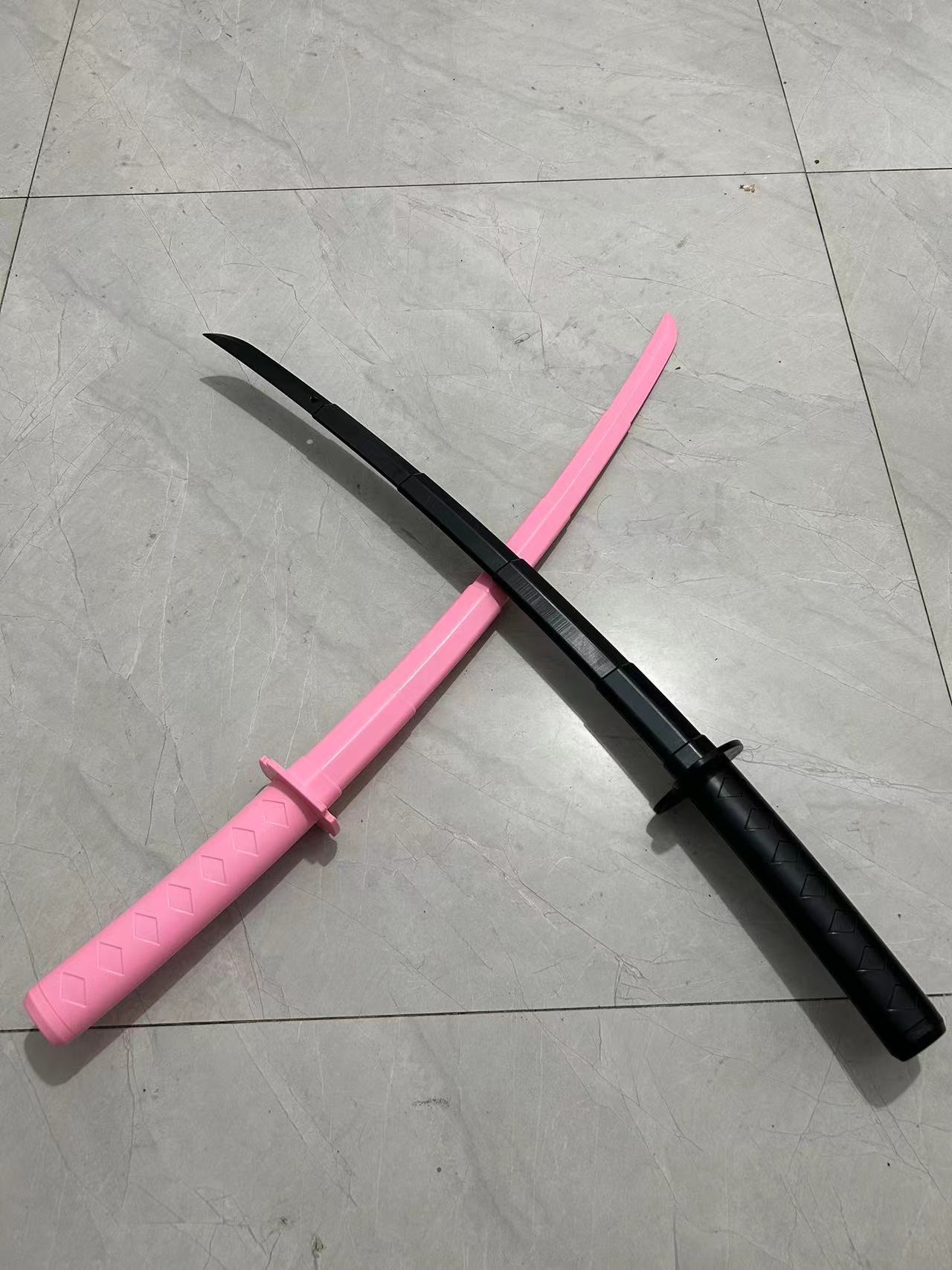 Cross-Border Gravity Telescopic Spiral Sword Radish Knife Telescopic Knife Toy Samurai Telescopic Decompression Rotating Trend Toy Application Scenario