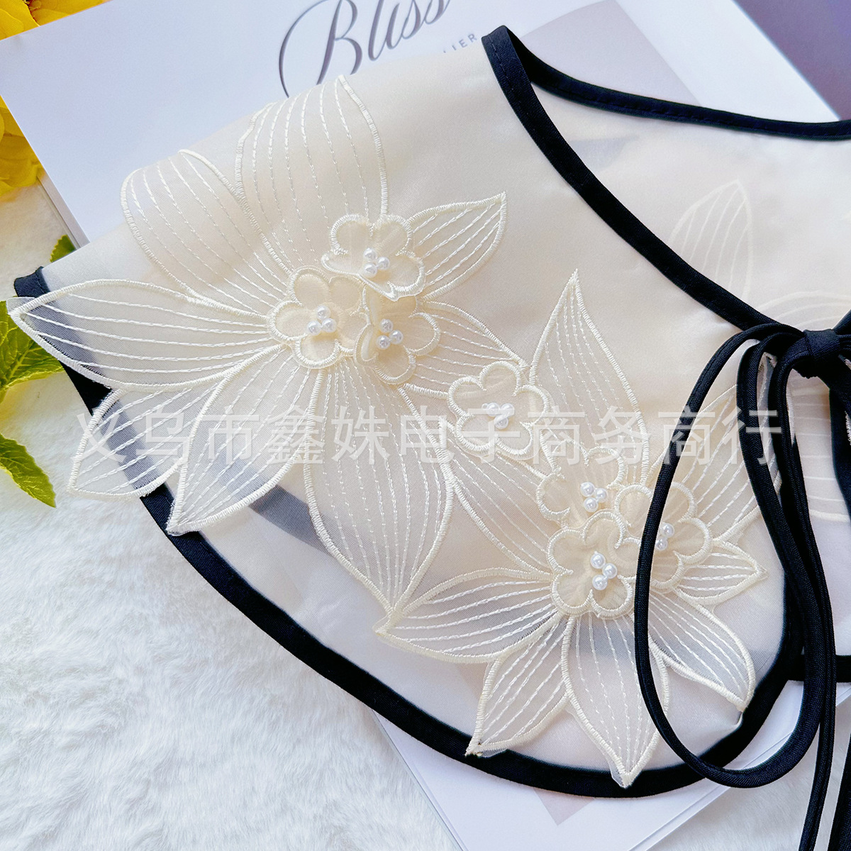 Three-dimensional flower black fringed collar women's clothing accessories Specification image