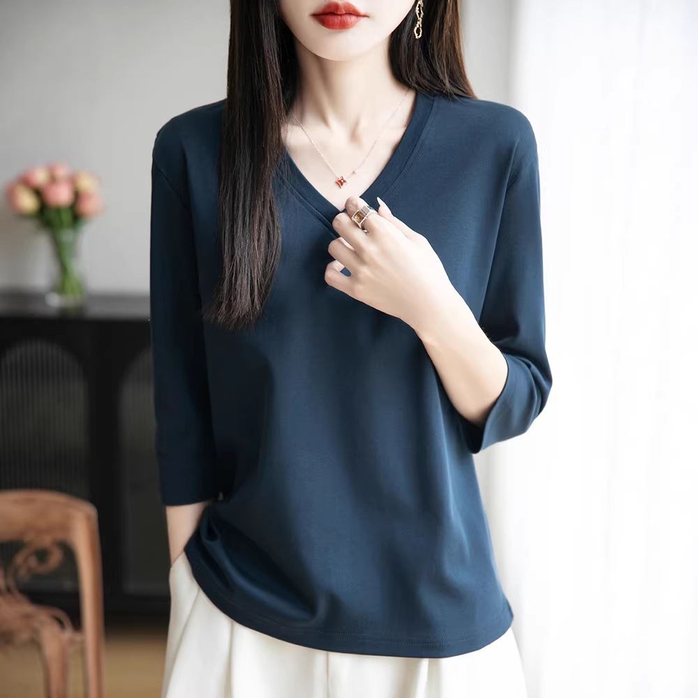 Pure cotton short-sleeved T-shirt for women's spring and summer, new loose V-neck short solid color versatile base T-shirt, half-sleeved top Application Scenario