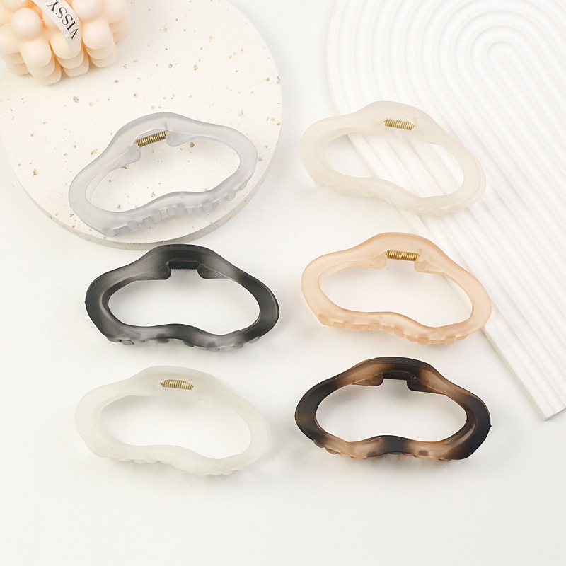 Simple Frosted Cloud Grab Clip Large Women's New Back Hair Clip Shark Clip Temperament Hairpin Senior Sense Headdress