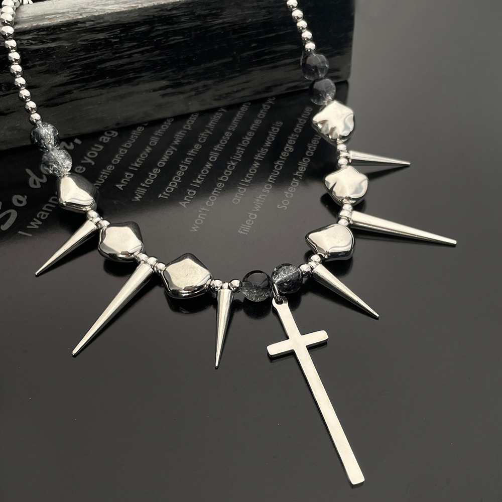 Cross rivet exaggerated punk necklace for men and women y2k irregular subculture niche collarbone chain hip-hop neck chain details Picture