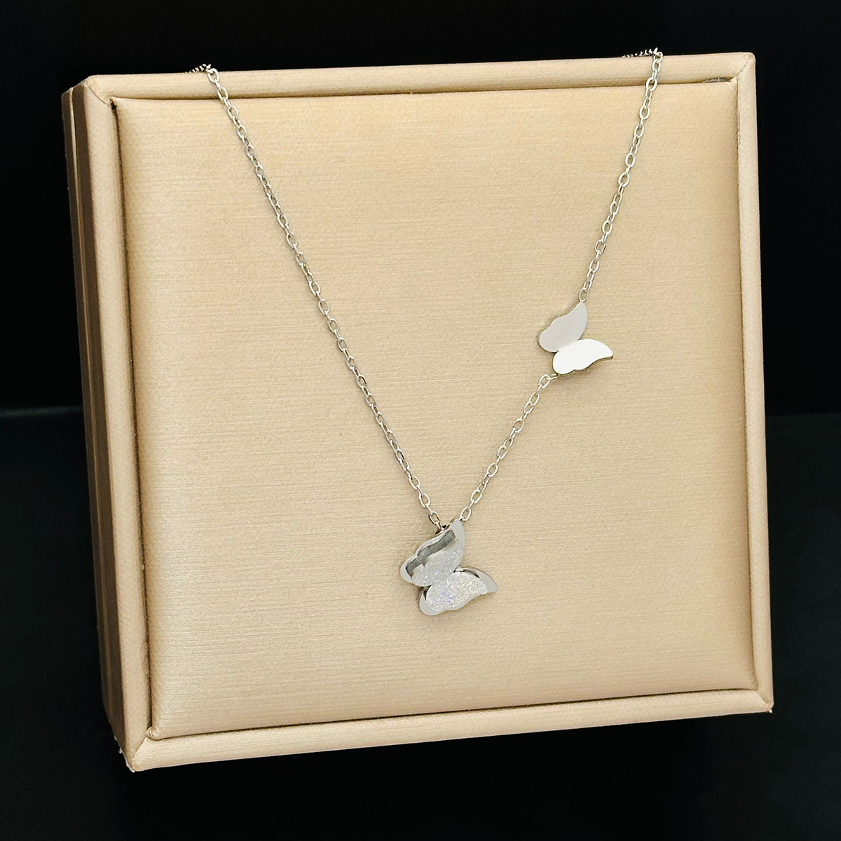Titanium Steel Butterfly Necklace Short Female Lock Neck Bone Chain Does Not Fade Cold Wind Ins Fashion Temperament Net Red Simple Jewelry details Picture