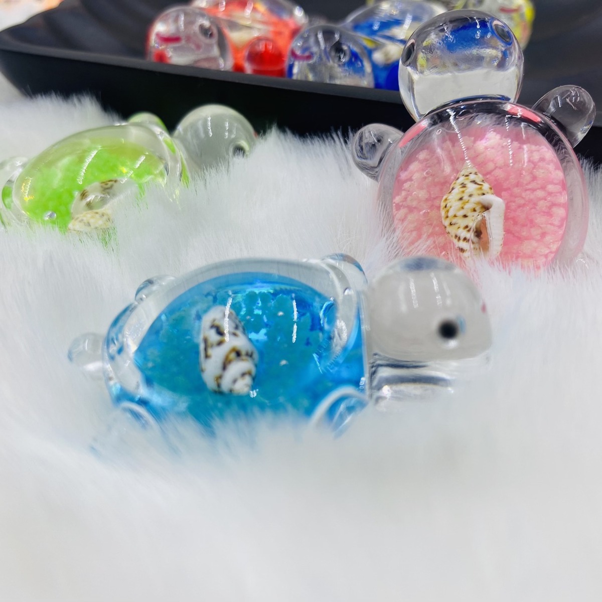 Luminous conch turtle handmade diy acrylic keychain bag pendant children's hairpin decoration luminous little turtle display children's toy Application Scenario