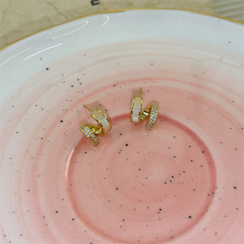 轻奢小众设计感 小巧精致锆石耳钉女 2024年新款爆款高级感耳饰潮详情6