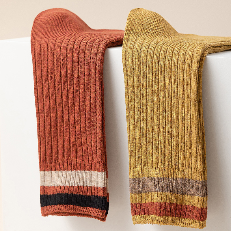 Women's autumn and winter mid-calf cotton socks 100% warm women's cotton winter women's long socks winter pile socks Application Scenario