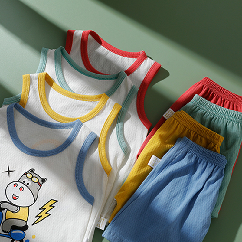 Boys' set, summer children's sleeveless shorts, casual summer wear, two-piece sports set for boys and girls, small and medium-sized children's vest Application Scenario