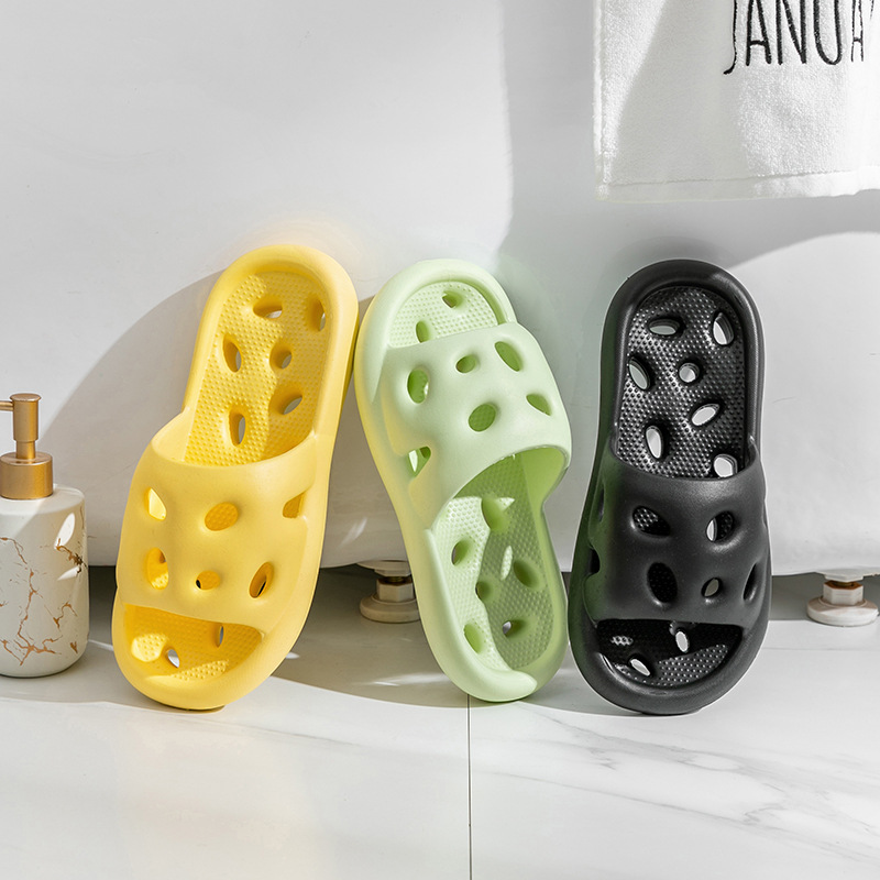 新款漏水拖鞋夏居家防滑百搭浴室酒店漏水凉拖鞋情侣亲子凉拖批发