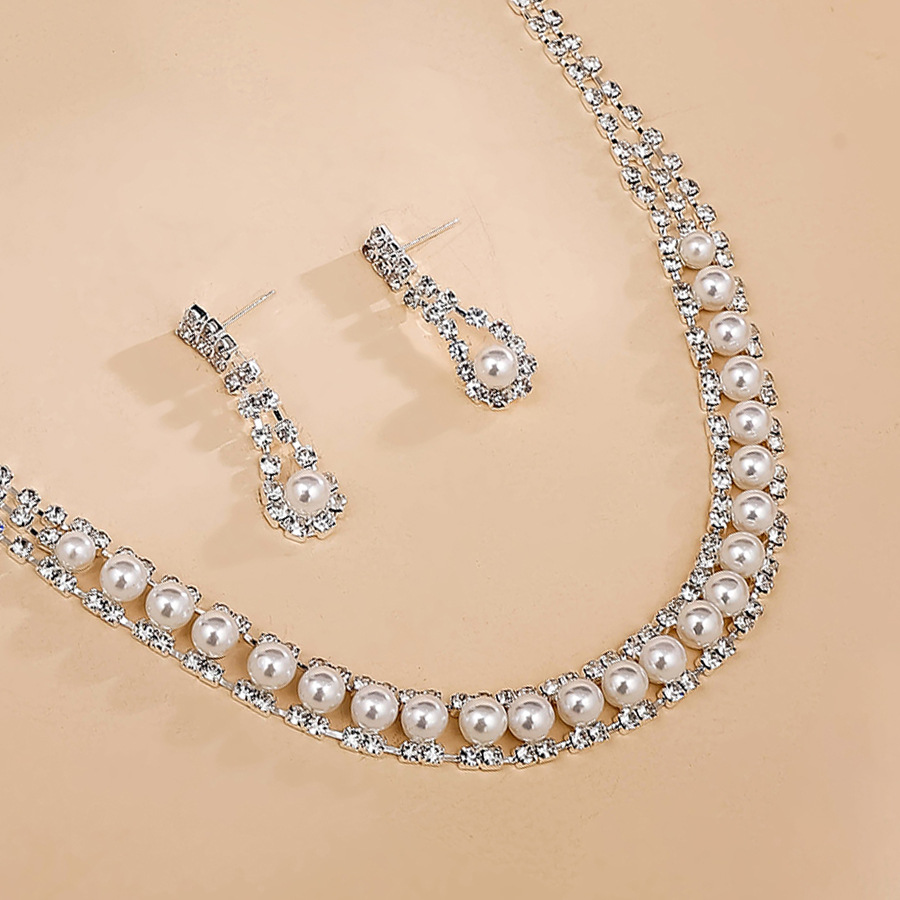 European and American fashionable bride's set, wedding accessories, necklaces, earrings, bracelets, pearls, elegant set, dress accessories Item Picture