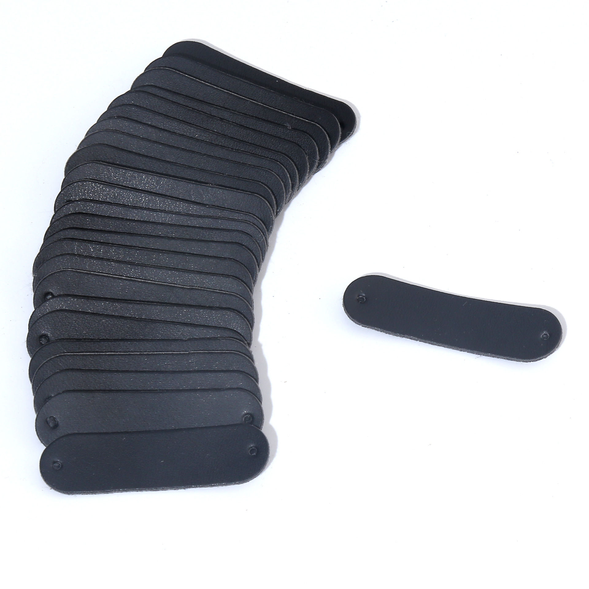 皮标/植绒刻字膜/橡胶硅胶商标/鞋扣装饰扣/辅料商标产品图