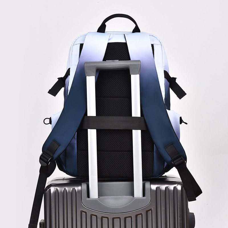 Cross-Border Gradient Casual Commuter Backpack Student Couple Waterproof Zipper Backpack Men's Premium Sense Large Capacity Application Scenario