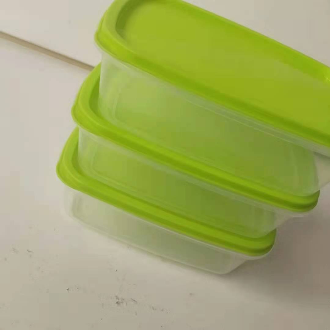 Xinyuan rectangular plastic lunch box, fresh-keeping box with lid, three-piece set, heat shrink packaging manufacturer wholesale Application Scenario