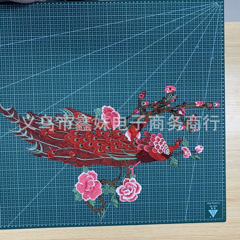 DIY water-soluble peacock cloth pasted computer-embroidered colorful clothing cheongsam manufacturer supply batch available for wholesale Item Picture