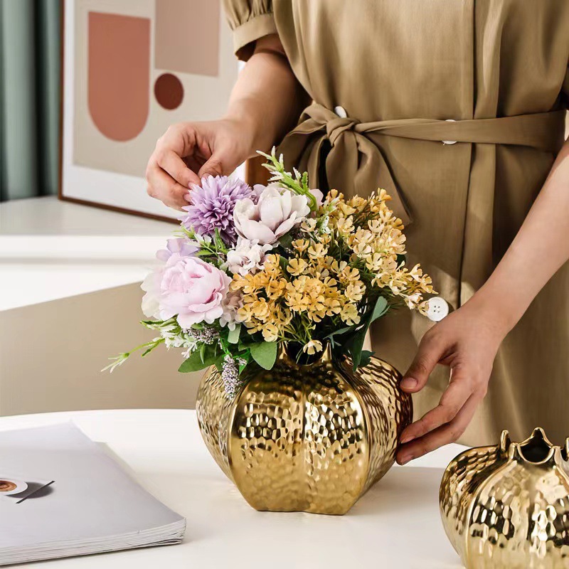 Artistic vase, electroplated creative gold ceramic open vase, hotel restaurant model room, wedding living room, coffee table, vase decoration Specification image