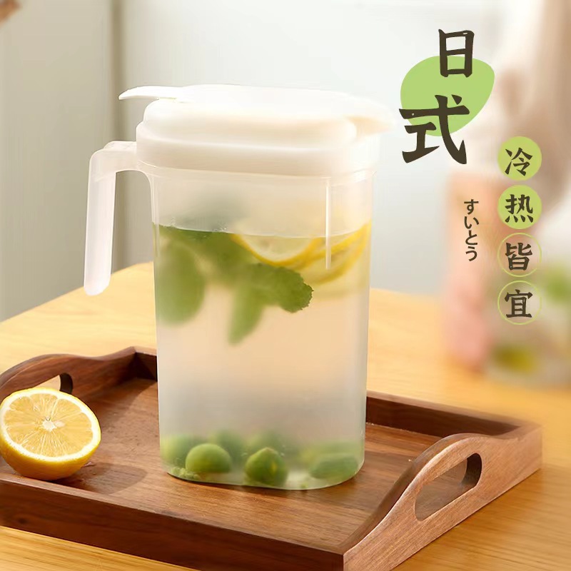 Japanese-style cold water kettle, plastic, large-capacity summer household cold water kettle, filter, high-temperature resistant, sealed refrigerator, juice teapot