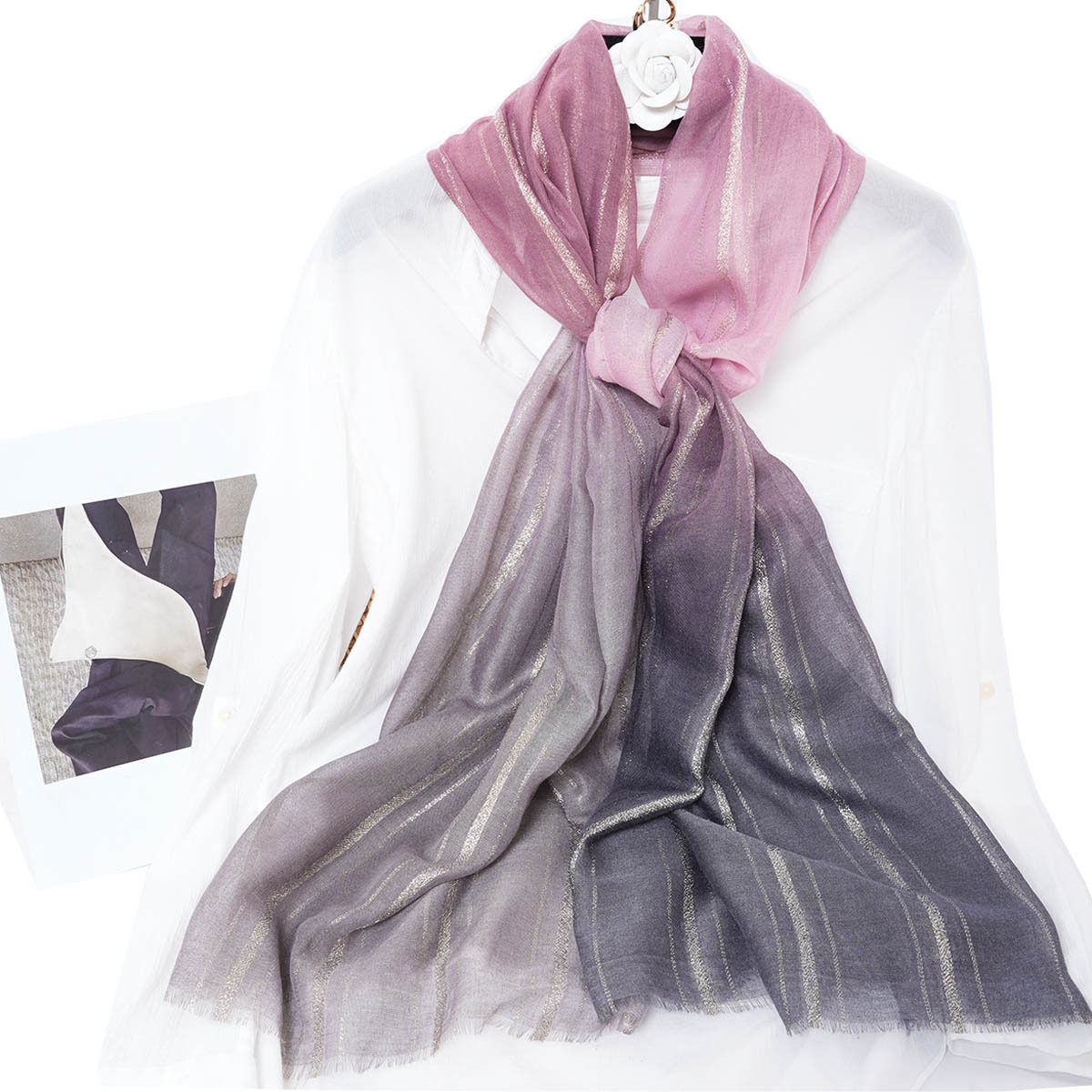Cross-Border New Fashion Gold And Silver Vertical Stripe Gradient Flower Print Women's Cotton And Linen Scarf Shawls In Stock Application Scenario