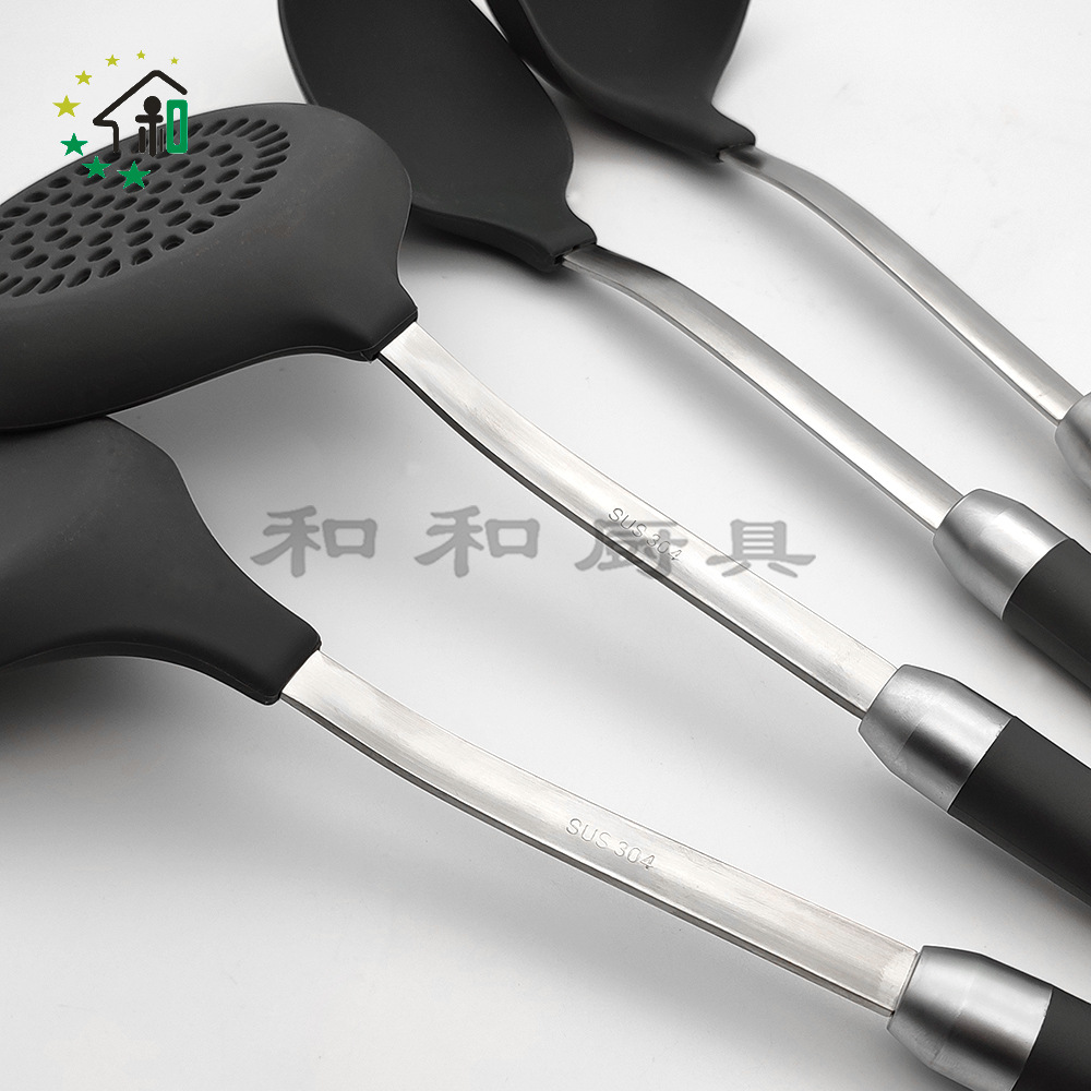 304 stainless steel spatula kitchenware set, kitchen silicone spatula household items, soup spoons, stir-frying and cooking silicone utensils Application Scenario