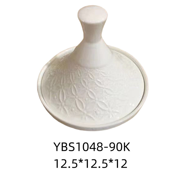 Light luxury fruit plate, European-style white gold ceramic tea tray, dessert print, covered bowl, home decoration item, covered plate, 2 golden castle vase Application Scenario