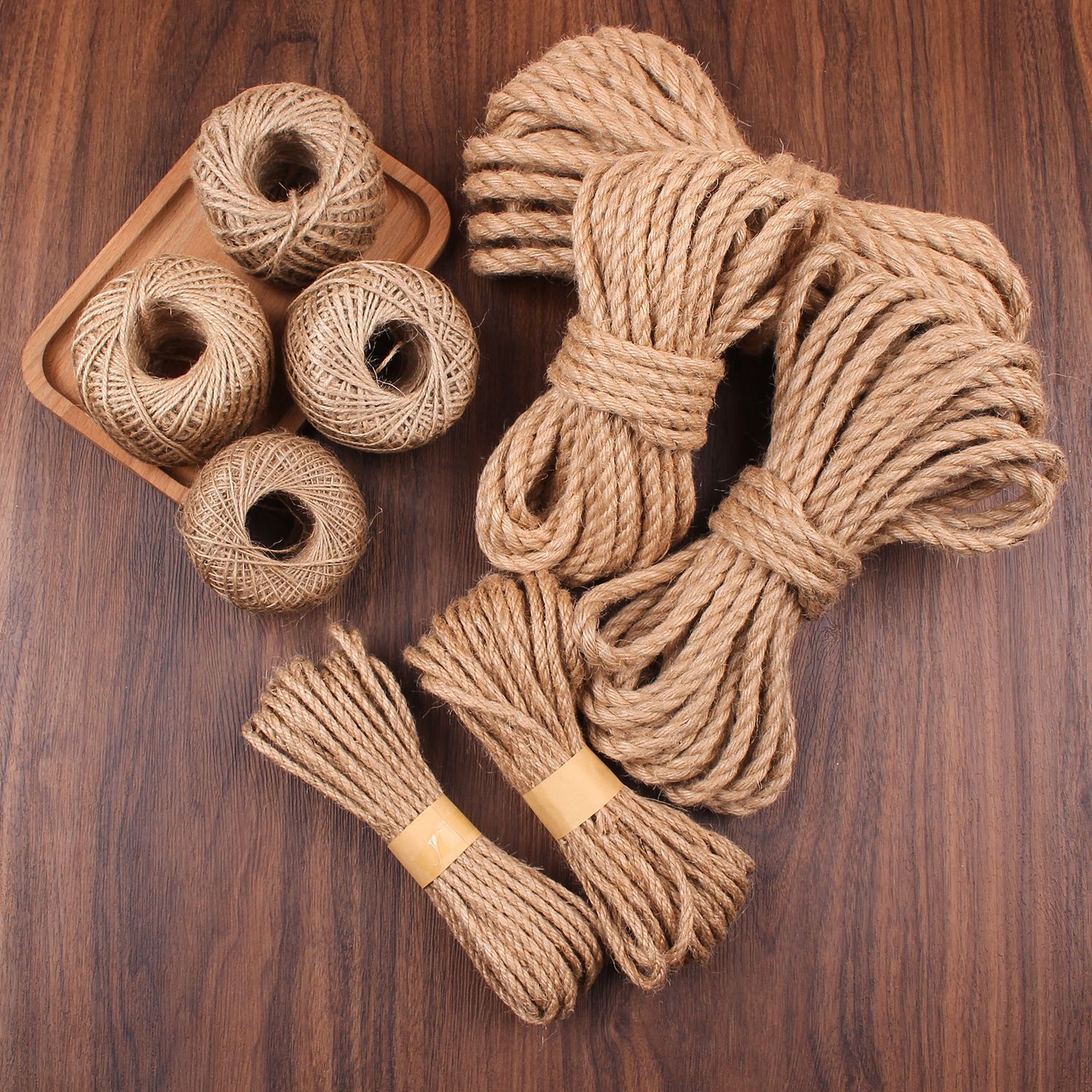Natural hemp rope, thick hemp rope, DIY handcrafted decorative rope, binding rope, tag, gift packaging, cat climbing frame rope wholesale Application Scenario