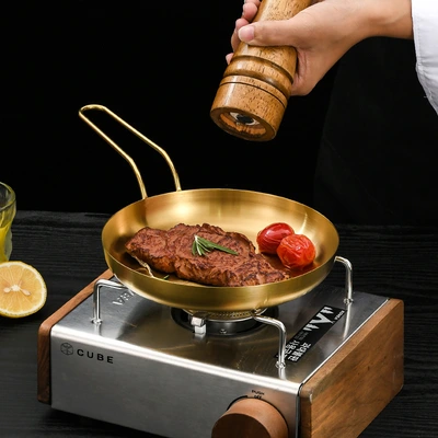 Korean-style stainless steel steak plate, creative golden round plate, Western restaurant snack and pastry plate, household plate, handle frying plate thumbnail
