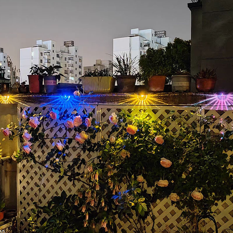 Cross-border solar step lights, outdoor rainproof courtyard column head lawn garden atmosphere lights, villa gate fence lights details Picture