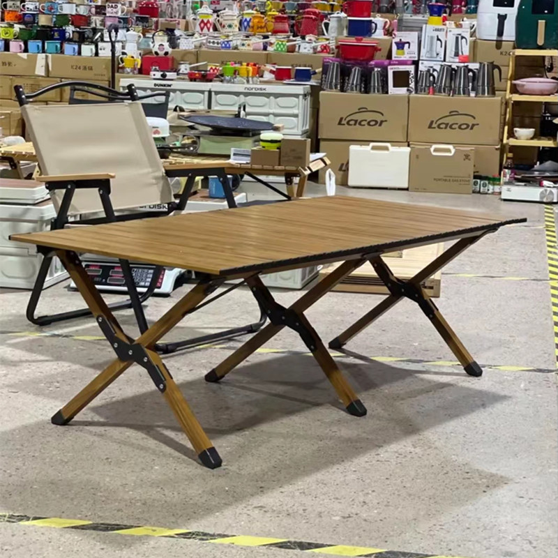 Manufacturers Direct Outdoor Folding Table And Chair Set Solid Wood Aluminum Alloy Egg Roll Table Picnic Camping Table Kermit Chair Application Scenario