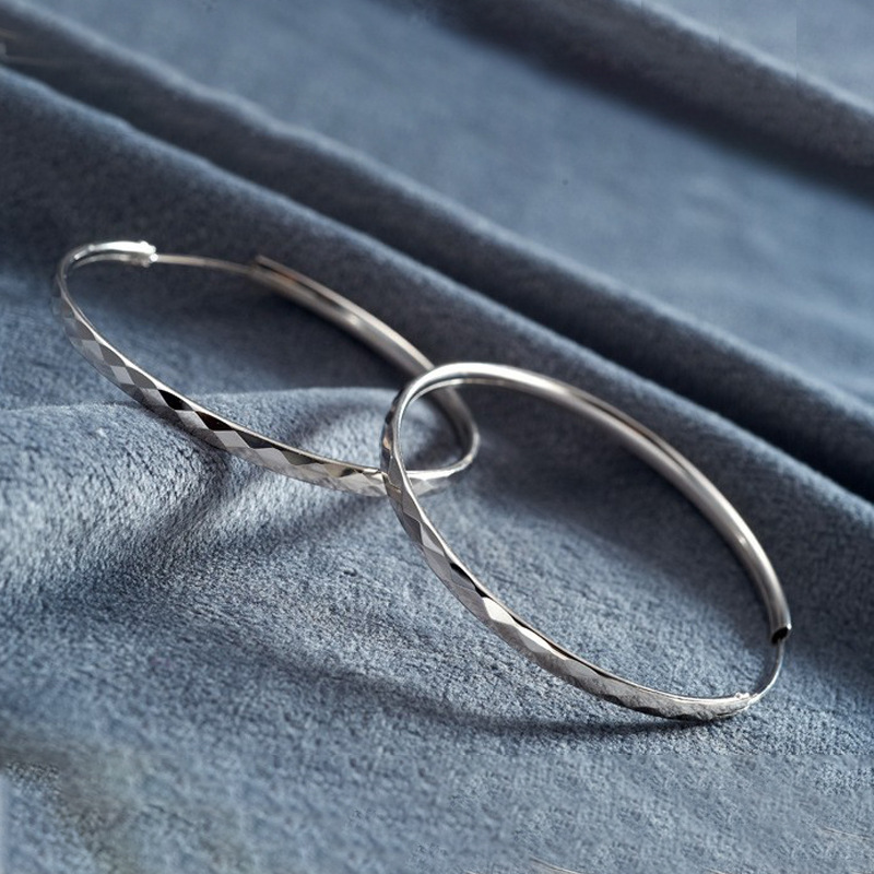 Fashion Earrings Supply Korean Silver Earrings Diamond-Shaped Car Flower Earrings Europe And The United States Exaggerated Large Circle Earrings Wholesale Specification drawing