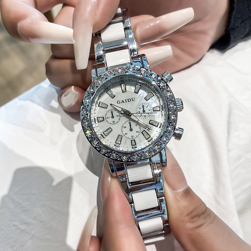 Wholesale of the 2024 new model of the dreamy Goddess watch with diamond calendar from overseas, a light luxury niche watch for women