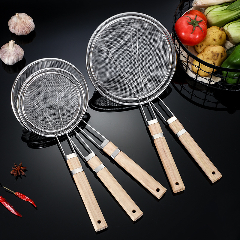 Non-magnetic stainless steel wooden-handled mesh large strainer, commercial hot pot spoon, oil grid, hotel supplies, ladle, fried noodle ladle Specification image