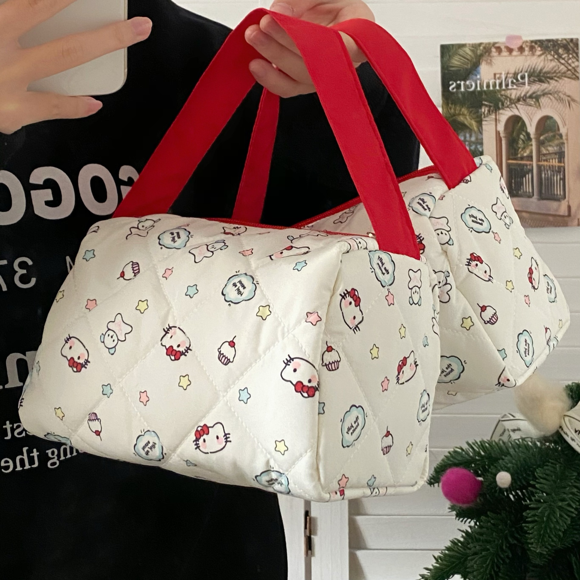 Cat large-capacity hand-held makeup bag 2025, new portable storage bag, toiletry bag, three-dimensional super cute handbag Specification image