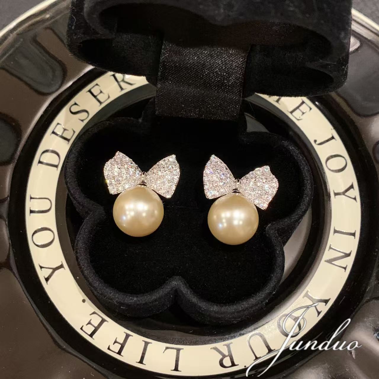 新款珠珠耳饰满钻蝴蝶结耳环女气质高级感简约通勤百搭耳钉女款