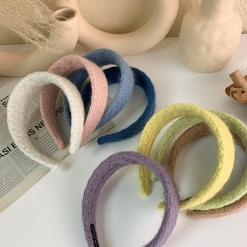 Retro woolen hairband, woolen knitted headband, wide-edge hairpin, trendy and stylish compression hair accessory, headwear, versatile for women when going out Specification image