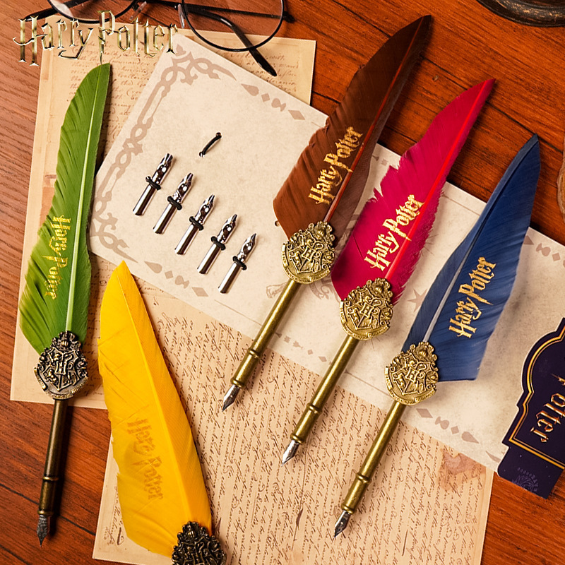 Harry Potter feather-dipped pen and lacquer peripheral cultural and creative products for birthday gifts for men and women, children's festival and graduation gifts Application Scenario