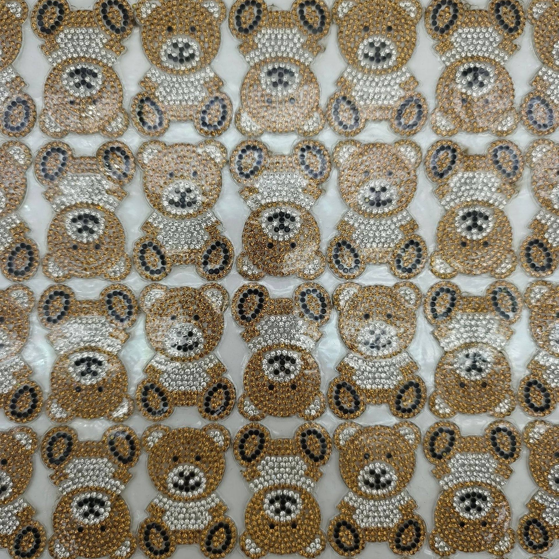 Gallo Bear Hot Drill Hot Picture Back Glue Pattern Cloth Paste Shoes, Hats, Bags, Clothing Decorative Accessories Hot Melt Glue Mesh Patch Specification drawing