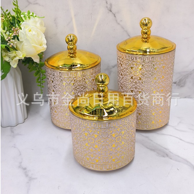 Plastic sealed box, storage tank for miscellaneous items and grains, pearl style, gilded ring, heart flower style, round color box without feet Application Scenario