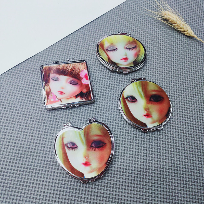 Wholesale of plastic student portable flip cover makeup mirror, round heart-shaped little girl 3D image small mirror